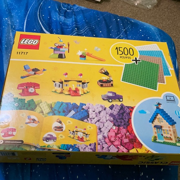 Lego 11717 Classic
Bricks Bricks Plates - Picture 5 of 5